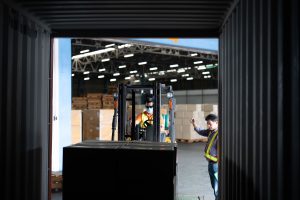 Quanto custa importar da China em containers compartilhados
